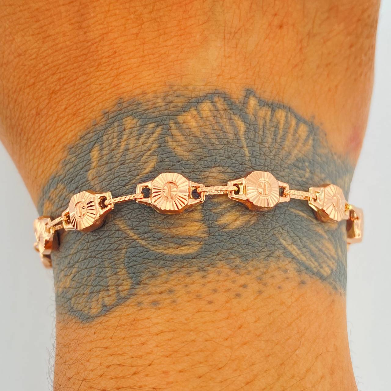 Pulso Rustico Tornillo 8gr / 21.5cm / 6mm Oro Rosa 18K %