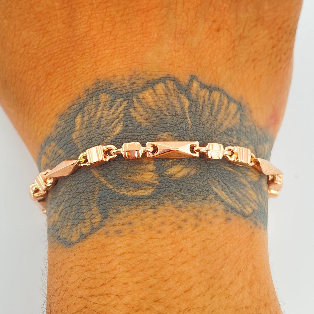 Pulso Rustico Eslabon 6.5gr / 21.3cm / 4mm Oro Rosa 18K %