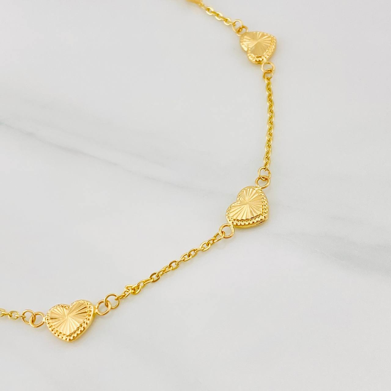 Pulso Aro Seguido Corazones 2.25g / 19.5cm / 1.15mm Oro Amarillo 18K