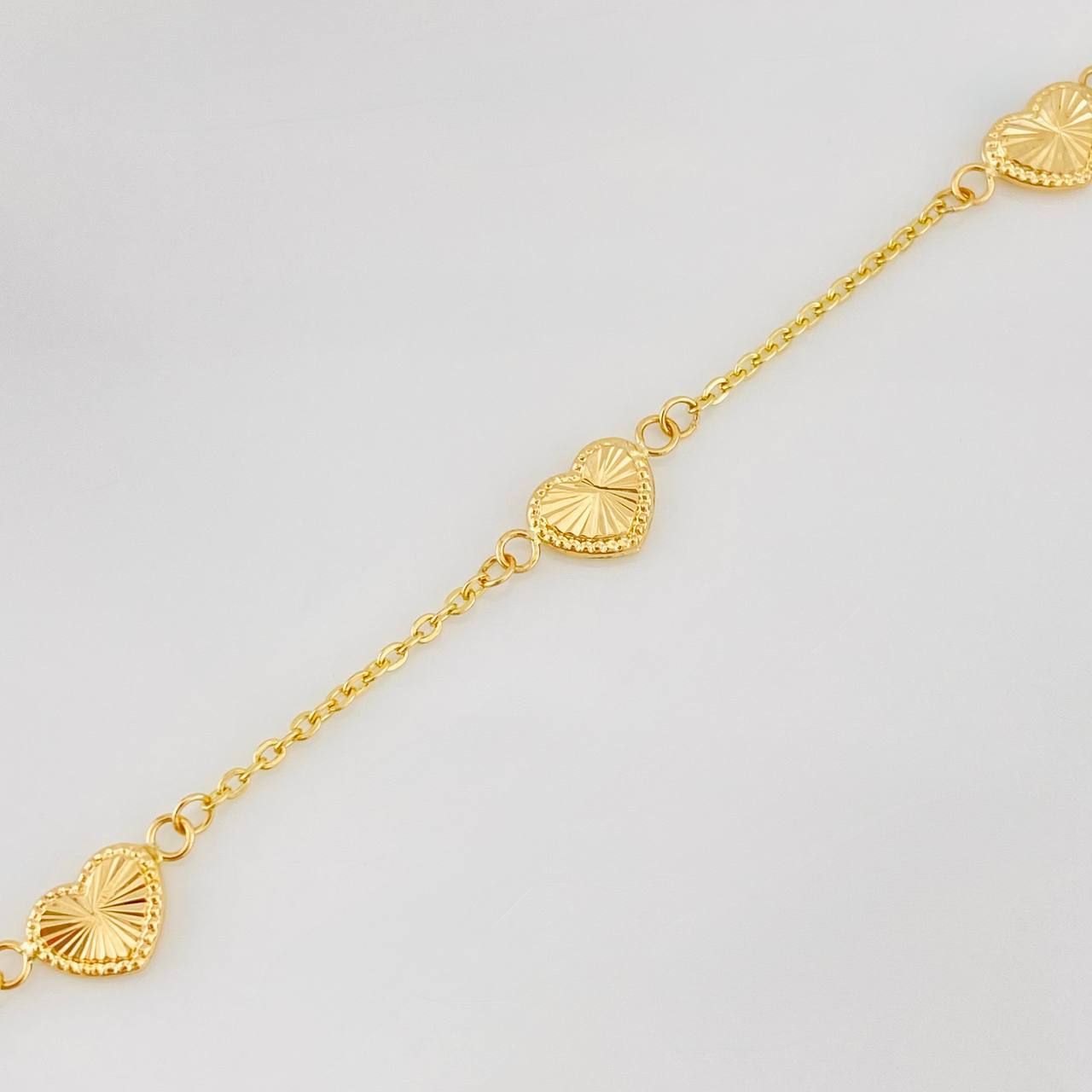 Pulso Aro Seguido Corazon Diamantado 2.25g / 19cm / 1.05mm Oro Amarillo 18K