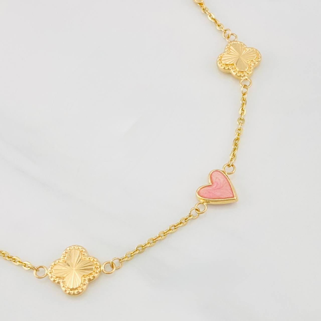 Pulso Aro Seguido Trebol Corazon 3.3g / 18.05cm / 1.43mm Oro Amarillo 18K