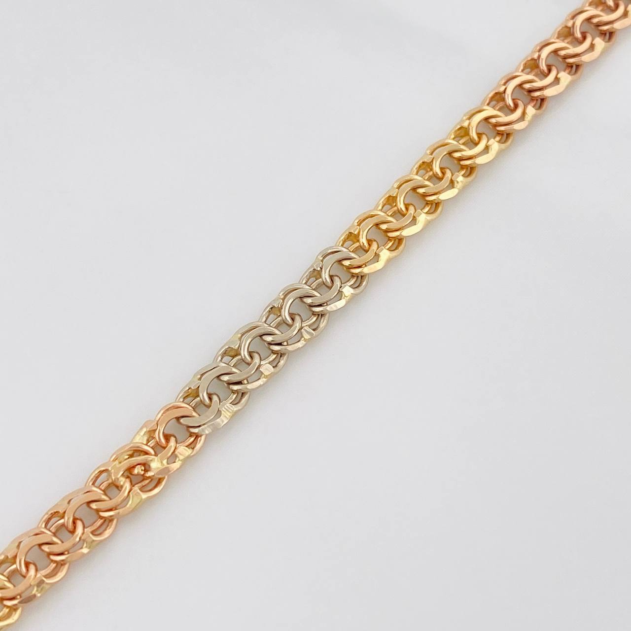 Pulso Bismarck 6.85g / 19.05cm / 4.35mm Tres Oros Amarillo Blanco Rosa 18K