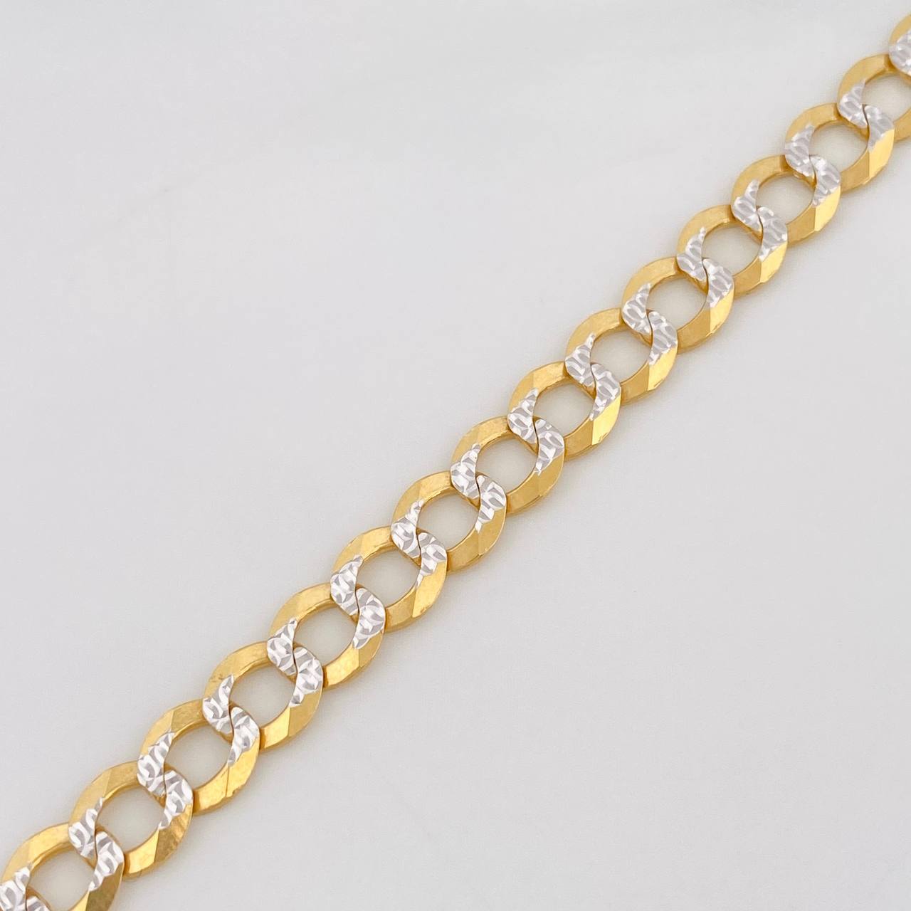 Pulso Cubana 8.2g / 21cm / 5.7mm Dos Oros Amarillo Blanco 18K