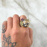 Anillo Pato Millonario Inspirado 16.65gr / T9 3/4 / Circones Multicolor Oro Amarillo 18K ©