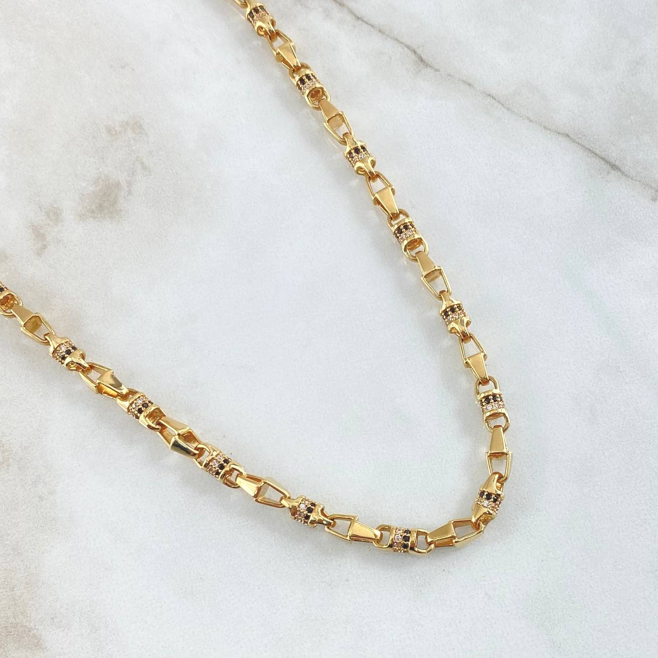 Cadena Granada  47.95gr / 65cm / Circones Blancos Negros Oro Amarillo 18K ©