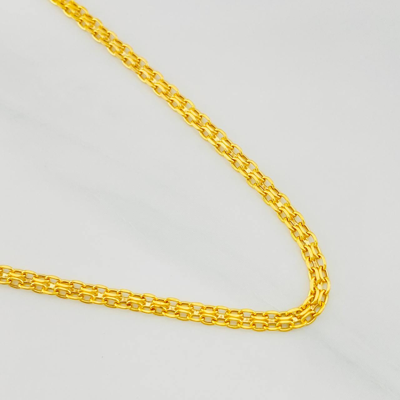Cadena China 3.5g / 60cm / 2.41mm Oro Amarillo 18K