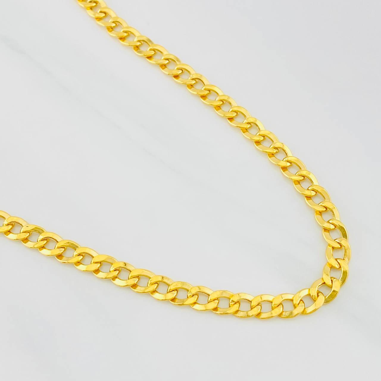 Cadena Cubana 9.85g / 60cm / 4.24mm Oro Amarillo 18K