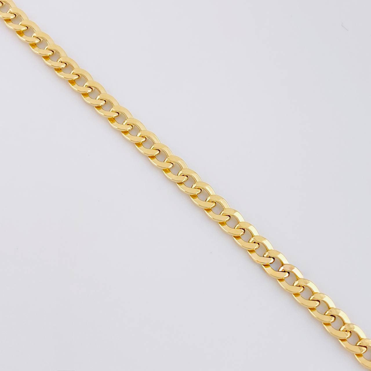 Pulso Cubano 2.7g / 19.2cm / 4mm Oro Amarillo 18K