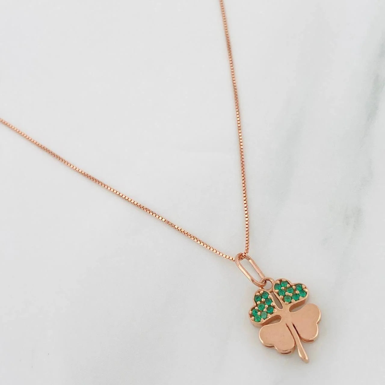Set Cadena Veneciana + Dije Trebol / 2.3g / 45cm Oro Rosa 18K