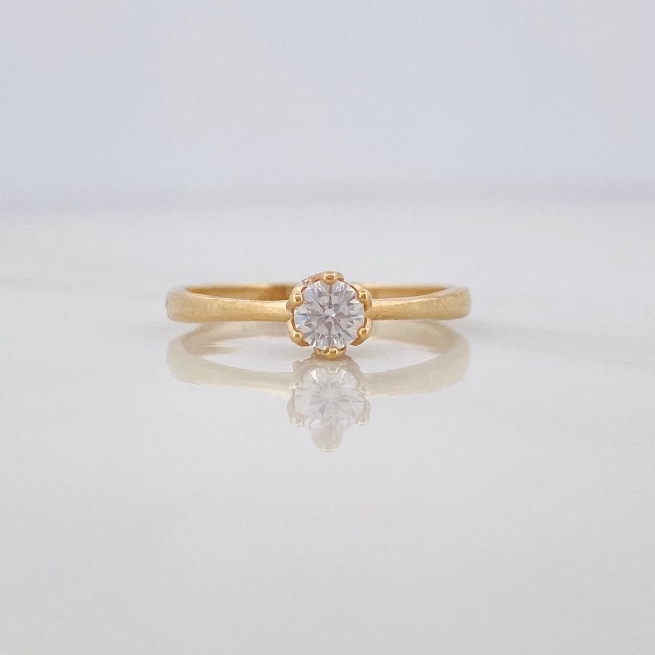 Anillo Solitario 1.45g / T7 Oro Amarillo 18K