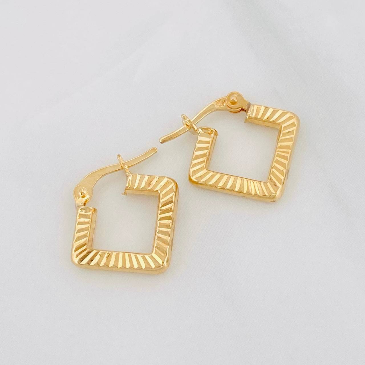 Candongas Rombo 1.3g / 1.3cm Oro Amarillo 18K