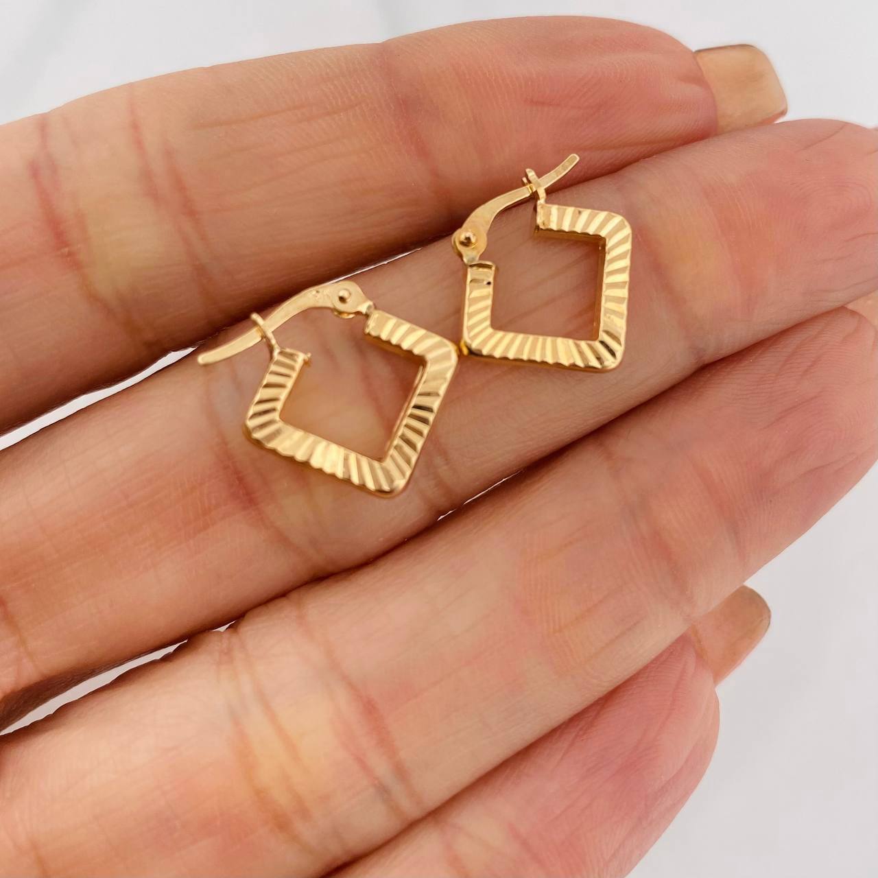 Candongas Rombo 1.3g / 1.3cm Oro Amarillo 18K