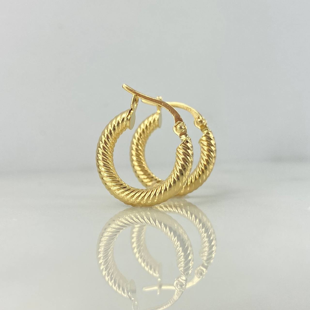 Candongas Zion 1.65gr / 1.7cm / Resorte Fijo Oro Amarillo