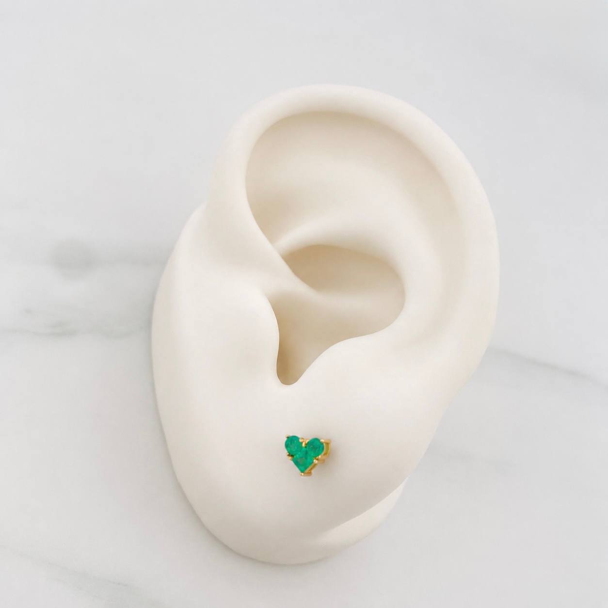 Topos Corazon Esmeraldas 24pts 0.85g / 3mm Oro Amarillo 18K