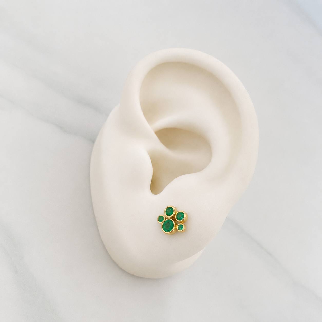 Topos Circulos Esmeraldas 41pts 1.4g / 6mm Oro Amarillo 18K