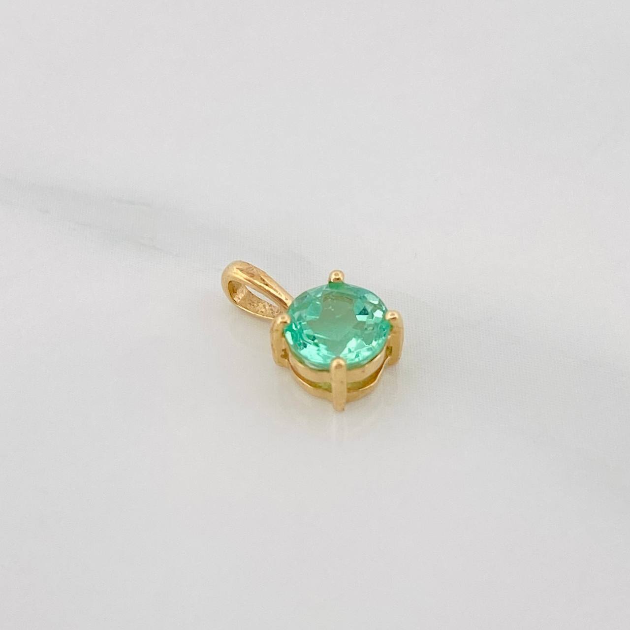 Dije Circulo Esmeralda 53pts 0.5g / 1cm Oro Amarillo 18K
