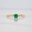 Anillo Bisel Esmeralda 20pts Diamantes 0.5pts 1.55g / T6 3/4 Oro Amarillo 18K