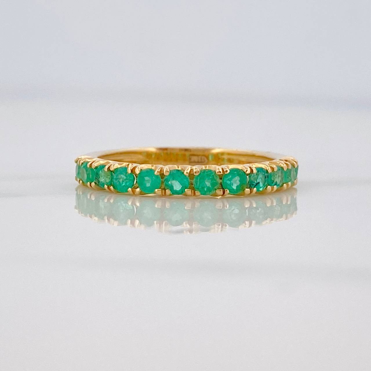 Anillo Churumbela Esmeraldas 64pts 2.45g / T6 1/2 Oro Amarillo 18K