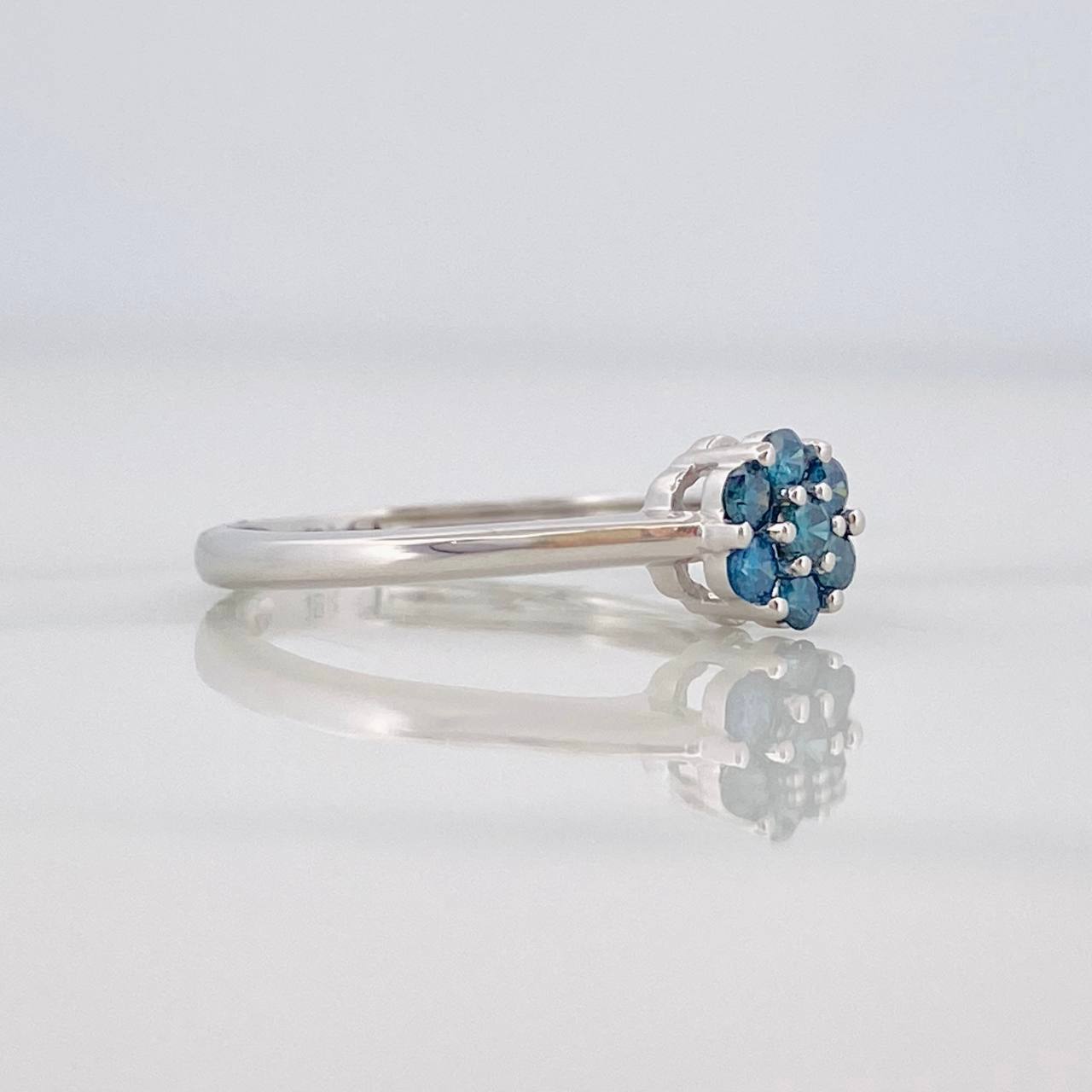 Anillo Flor Diamantes 17pts Diamantes 17pts 1.8g / T6 Oro Blanco 18K
