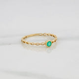 Anillo Bisel Esmeralda 11pts 0.95g / T6 3/4 Oro Amarillo 18K