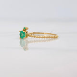 Anillo Manzana Esmeraldas 29pts 0.9g / T6 1/2 Oro Amarillo 18K