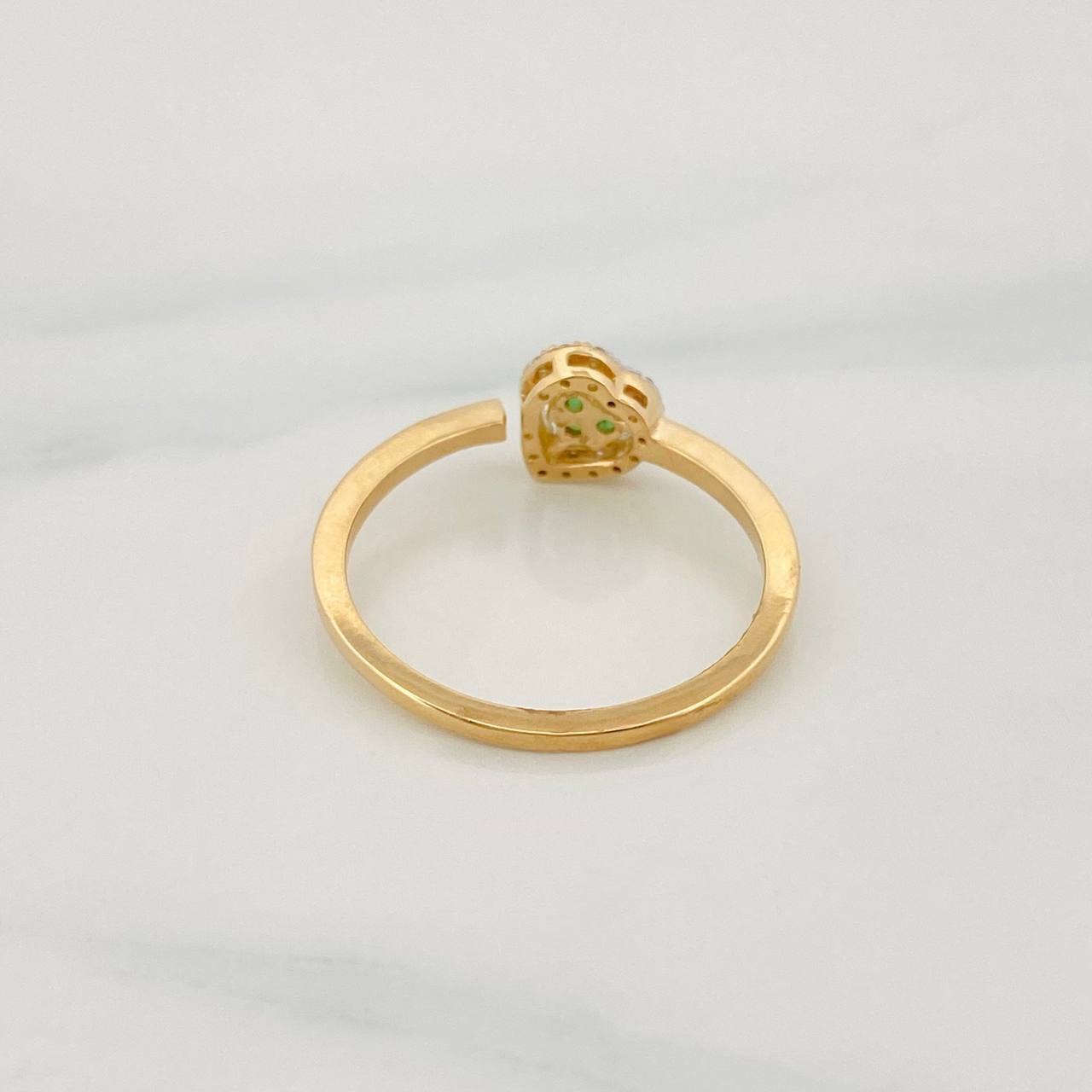 Anillo Corazon Esmeraldas 0.6pts Diamantes 0.7pts 2.1g / T6 3/4 Oro Amarillo 18K