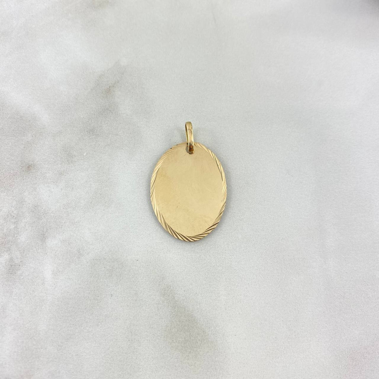Dije Placa Ovalada 2.6gr / 2.6cm-3.1cm / Bordes Diamantados Oro Amarillo