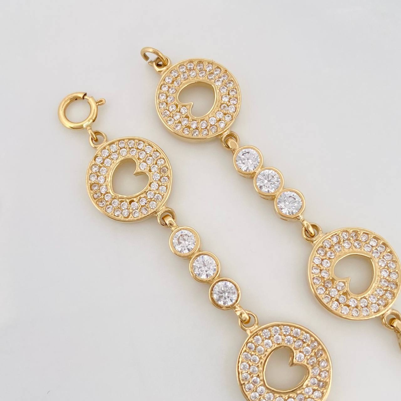 Pulso Halo Corazón 13.4g / 17.7cm / 4mm Oro Amarillo 18K