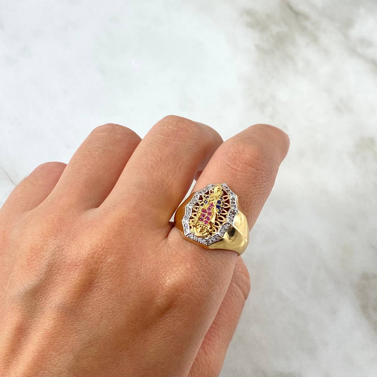 Anillo Virgen Guadalupe 8.1gr / T10 3/4 / Circones Blancos Azules Fucsia Oro Amarillo 18K