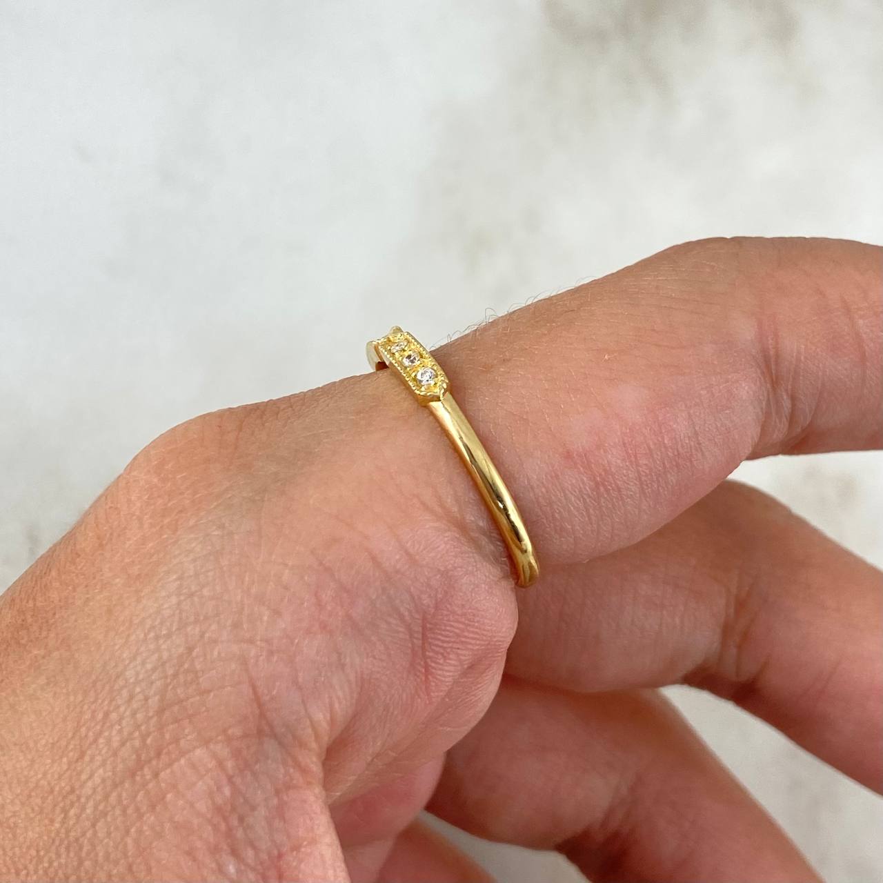 Anillo Triple Segmento 1.45gr / T6 / Circones Blancos Oro Amarillo