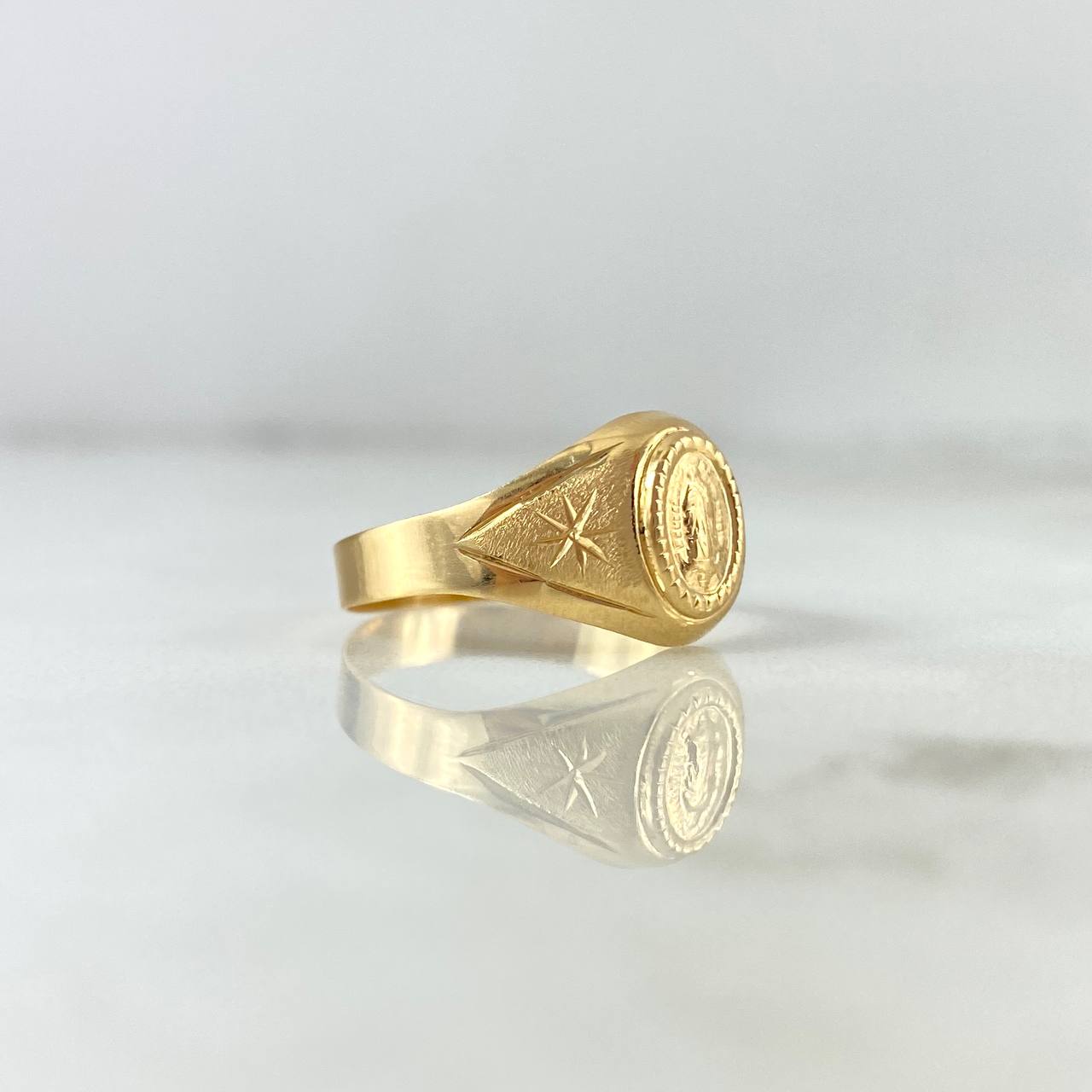 Anillo Sello Virgen de Guadalupe 1.85gr / T6 1/4 / Estrellas Oro Amarillo
