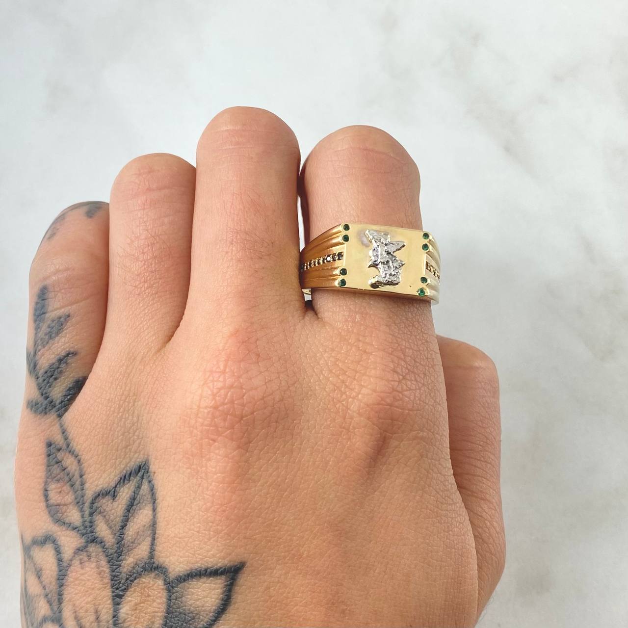 Anillo Sello Bifurcado 5.4gr / T10 1/4 / Oro 18K *