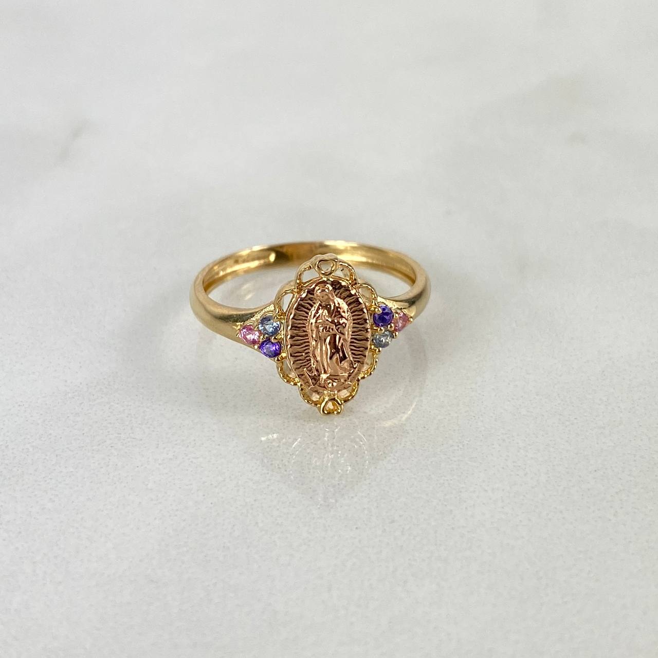 Anillo Virgen de Guadalupe 2.3gr T6 1/4 Circones Pastel Dos Oros Amarillo Rosa