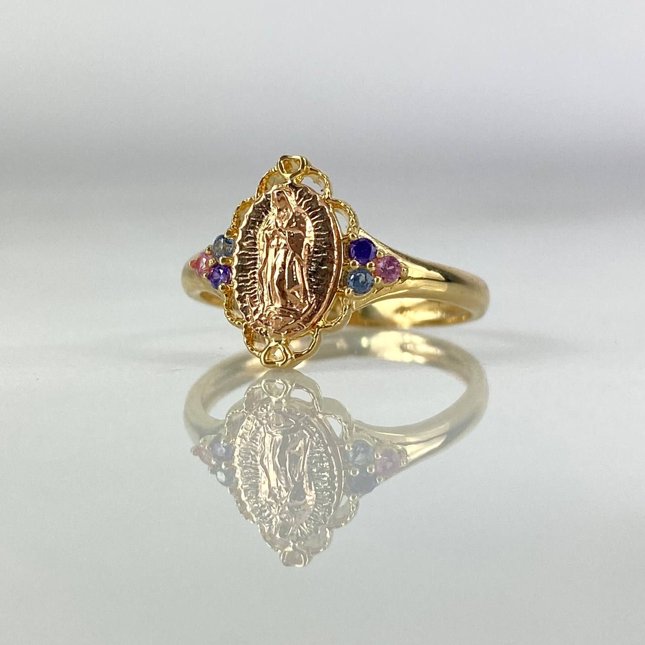 Anillo Virgen de Guadalupe 2.3gr T6 1/4 Circones Pastel Dos Oros Amarillo Rosa