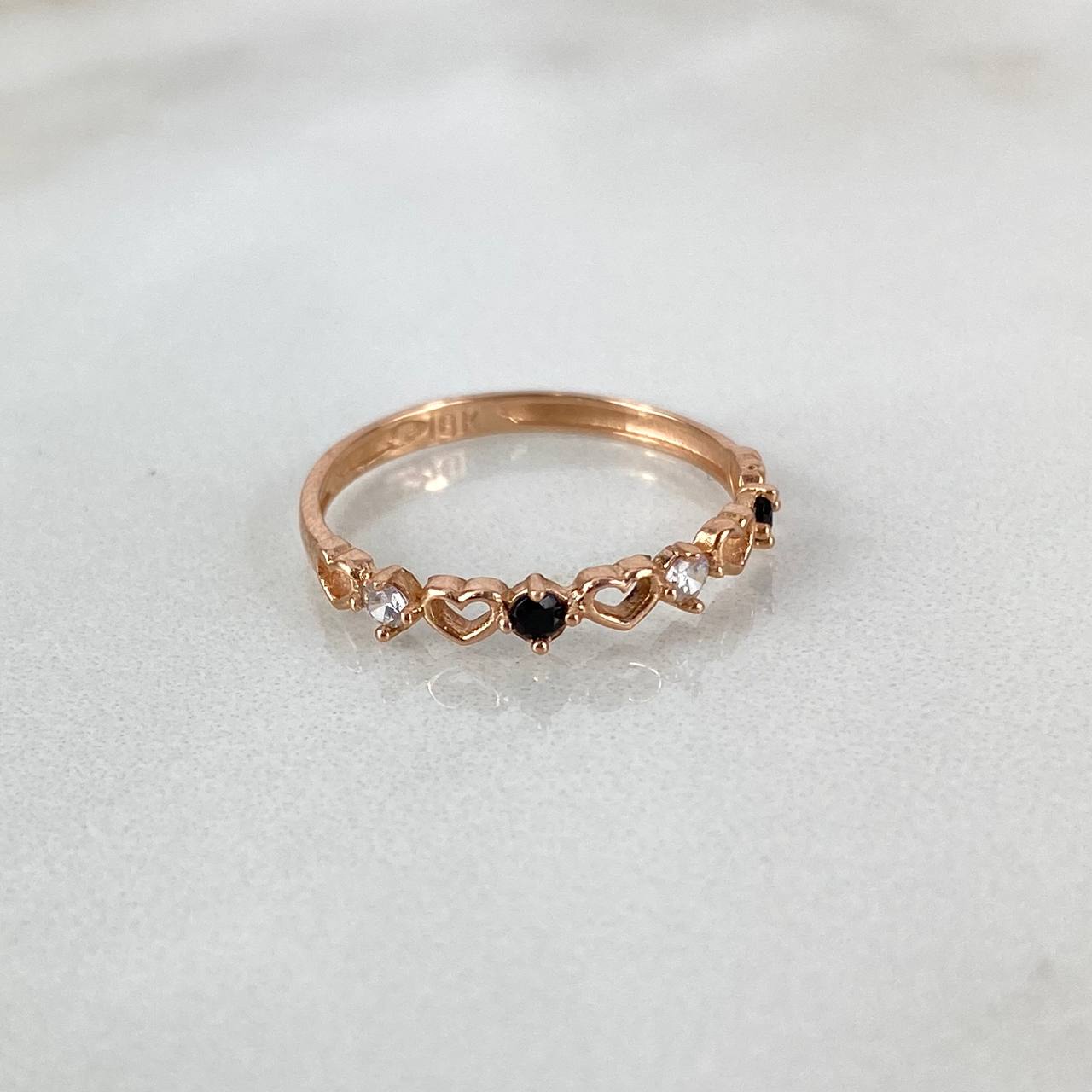 Anillo Corazones 1.05gr T6 1/4 Circones Negros Blancos Oro Rosa