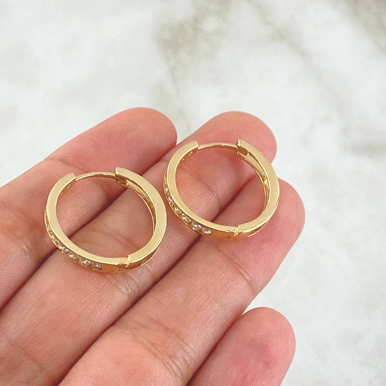 Candongas Carril 1.85gr / 1.2cm / Oro 18K *