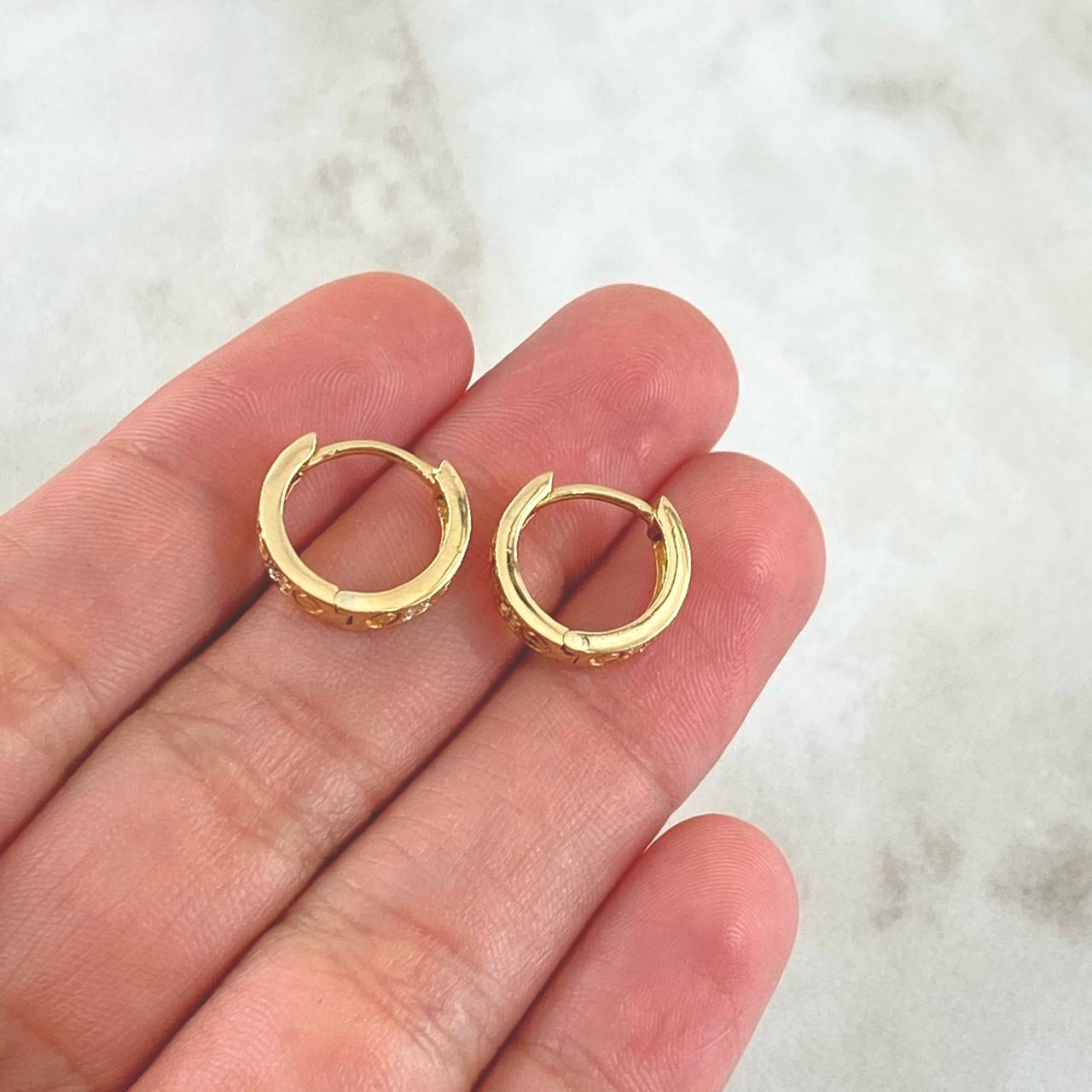 Candongas Tornillo 3.05gr / 1.2cm / Circones Blancos Oro Amarillo 18K