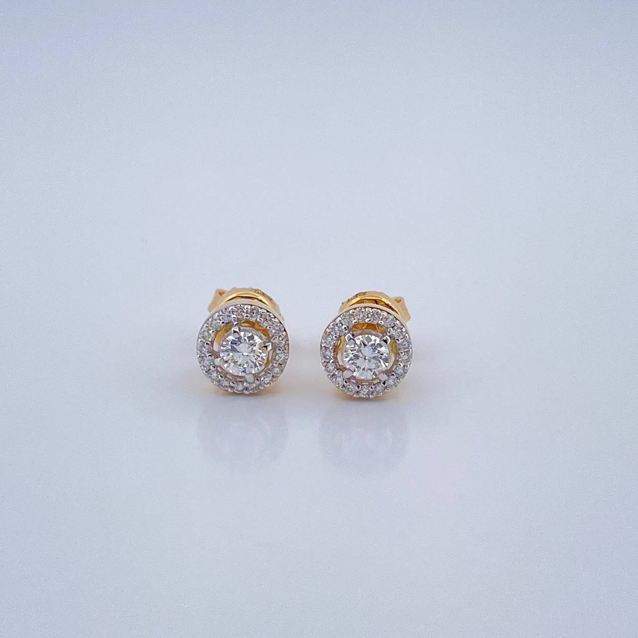 Topos Halo Diamantes 1.9gr / 6.8mm Oro Amarillo 18K %