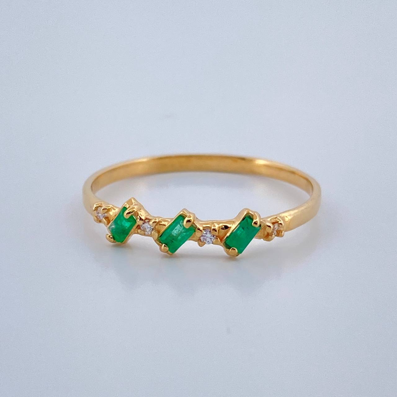 Anillo Bague Diamantes Esmeraldas 1gr / T6 1/2 / Oro Amarillo 18K %