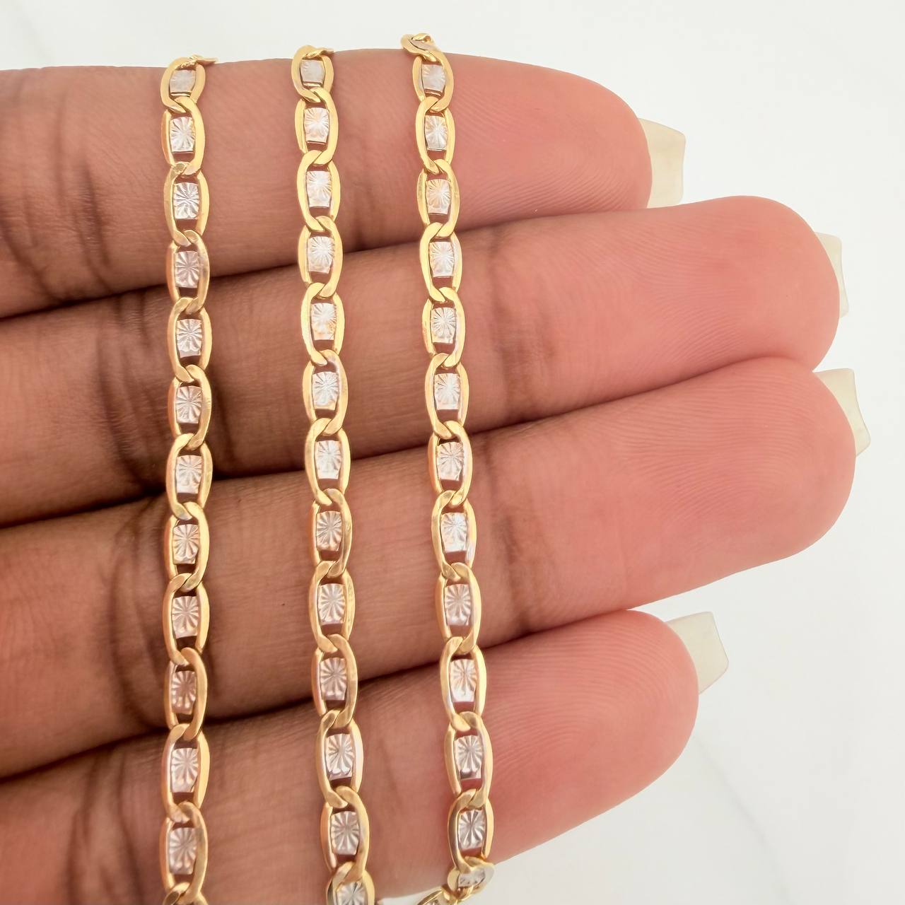 Cadena Escalera Plana 4.4gr / 60.7cm / 2.94mm Dos Oros Amarillo Blanco +3 18K $