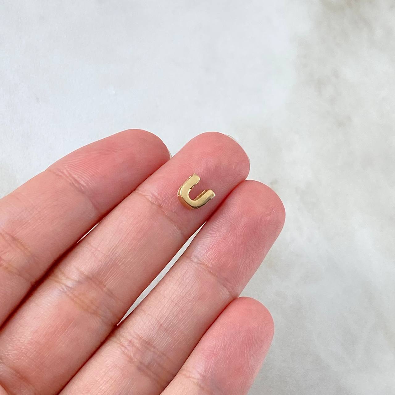 Herraje Letra U 0.3g / 0.6cm Oro Amarillo 18K