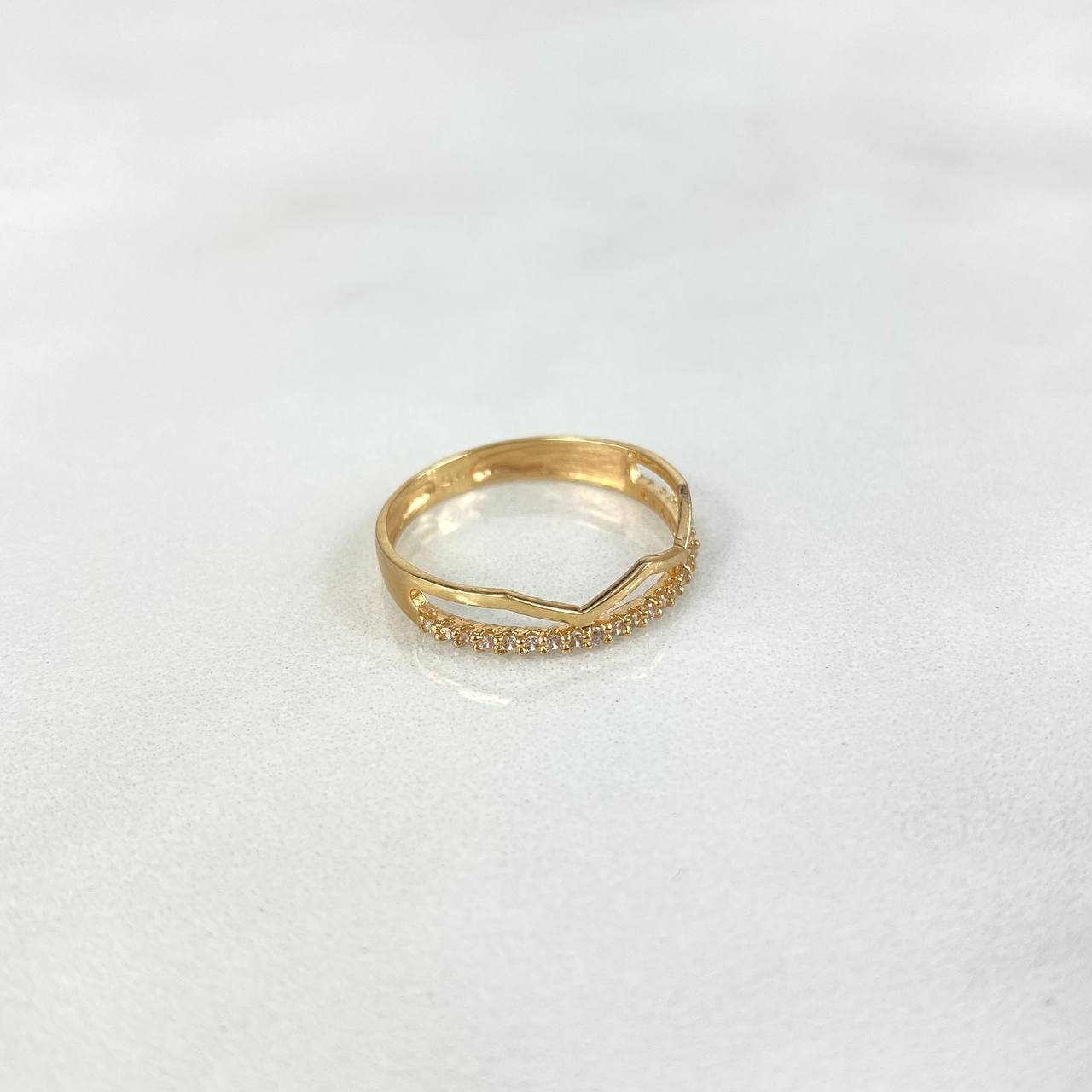 Anillo Zig Zag 1.45gr T7 Circones Blancos Oro Amarillo