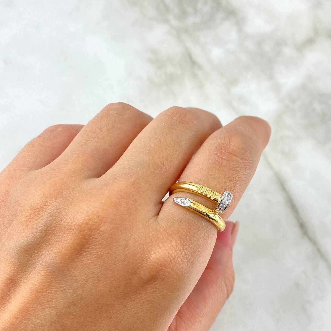 Anillo Clavo 3.15gr / T6 / Circones Blancos Dos Oros Amarillo Blanco ©