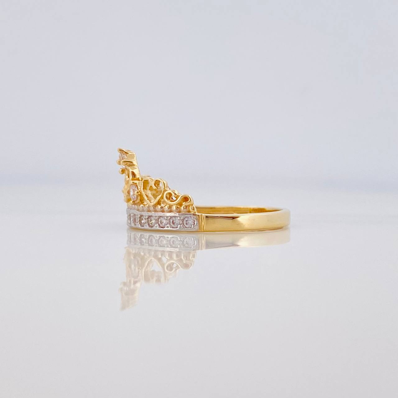 Anillo Corona Corazones 2.7 g / T7 Dos Oros Amarillo Blanco 18K