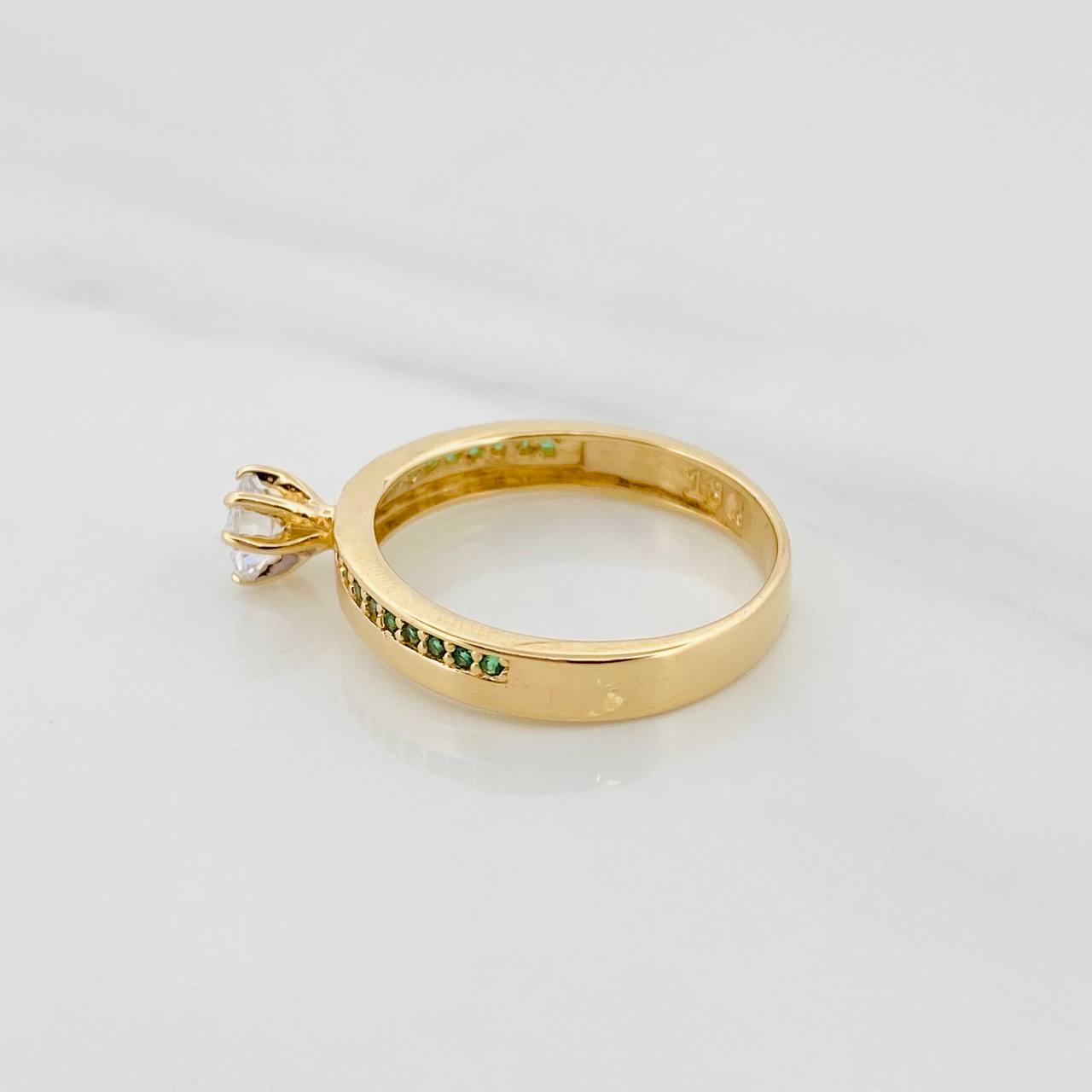 Anillo Solitario Churumbela 2.45 g / T6 Oro Amarillo 18K