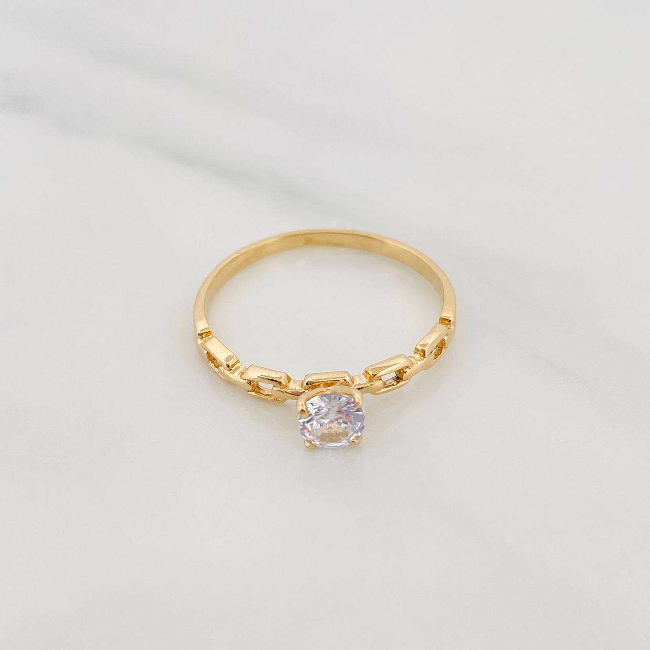 Anillo Solitario Eslabon 1.45 g / T7 Oro Amarillo 18K