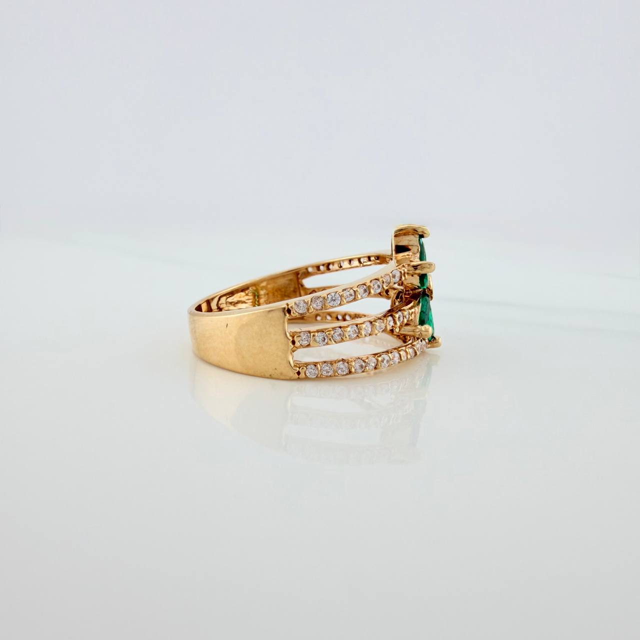 Anillo Flor Tres Lineas 3.85gr / T7 1/2 / Oro Amarillo 18K