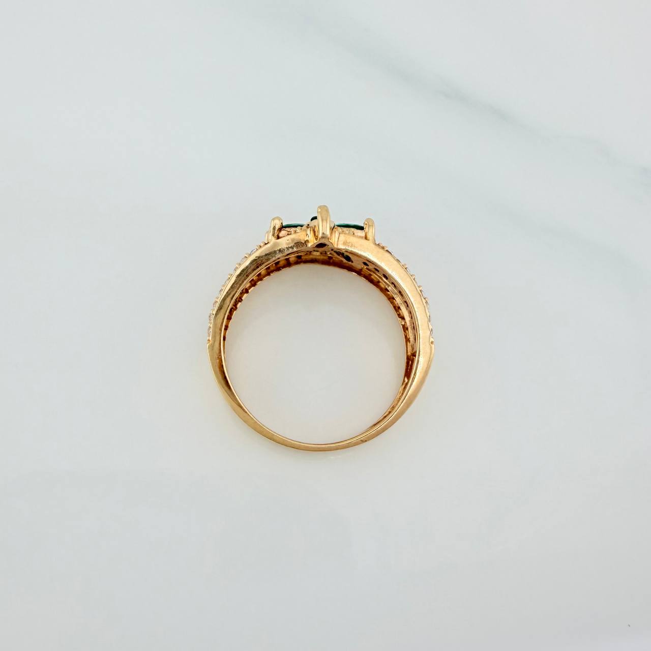 Anillo Flor Tres Lineas 3.85gr / T7 1/2 / Oro Amarillo 18K