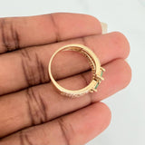 Anillo Flor Tres Lineas 3.85gr / T7 1/2 / Oro Amarillo 18K
