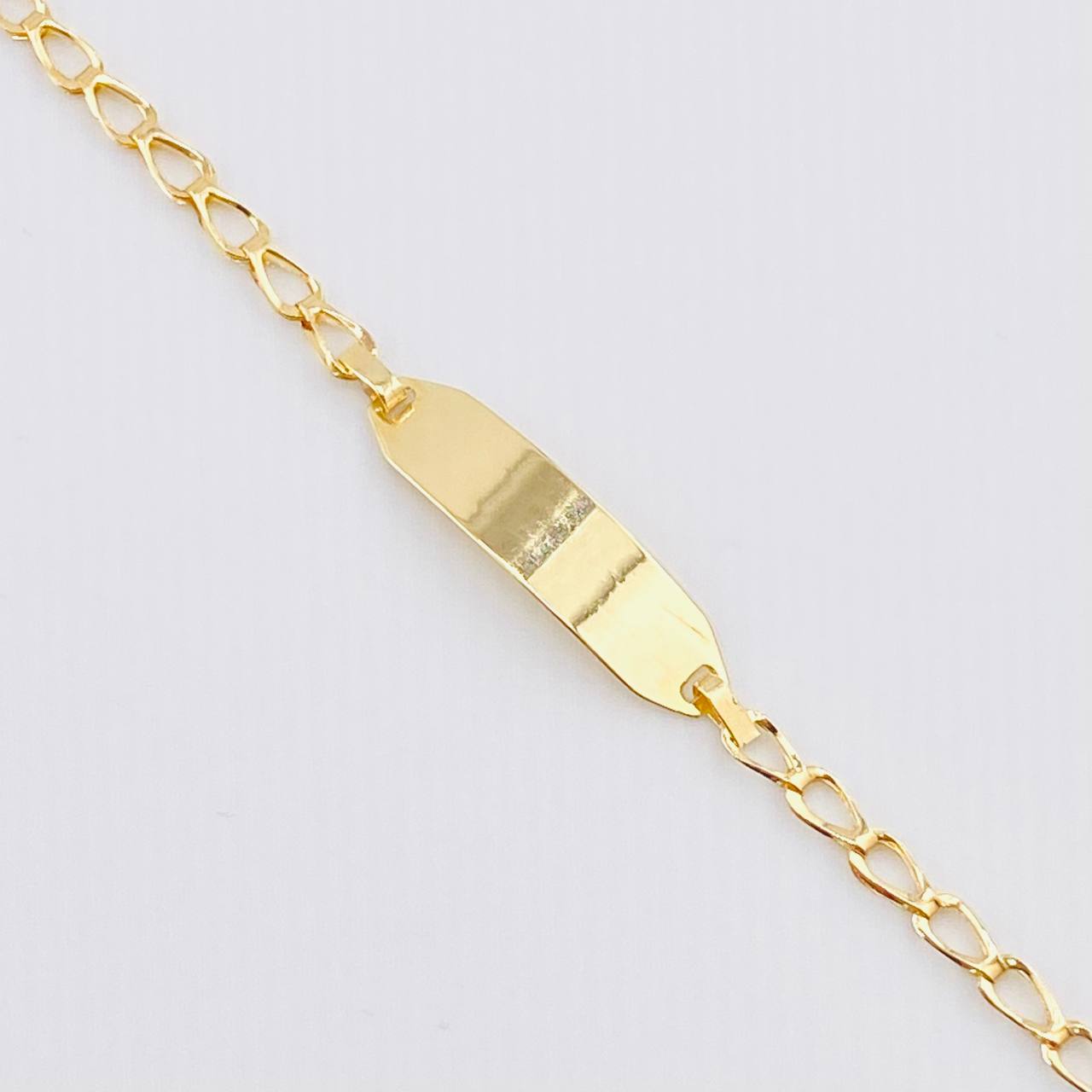 Pulso Bebé Placa Rectangular 1.1gr / 15.5cm / 2.4mm Oro Amarillo 18K *